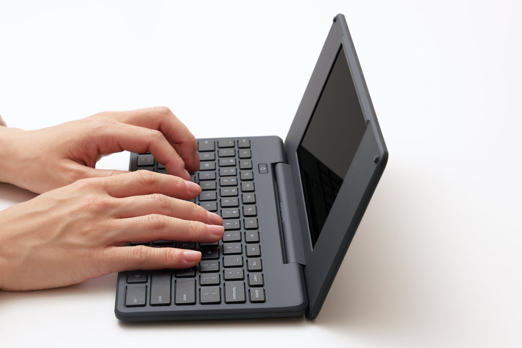 pomera - Full-Suite Typewriter For Focused Writing Includes Screen Protector Film pomera - A digital typewriter built for deep focus.
