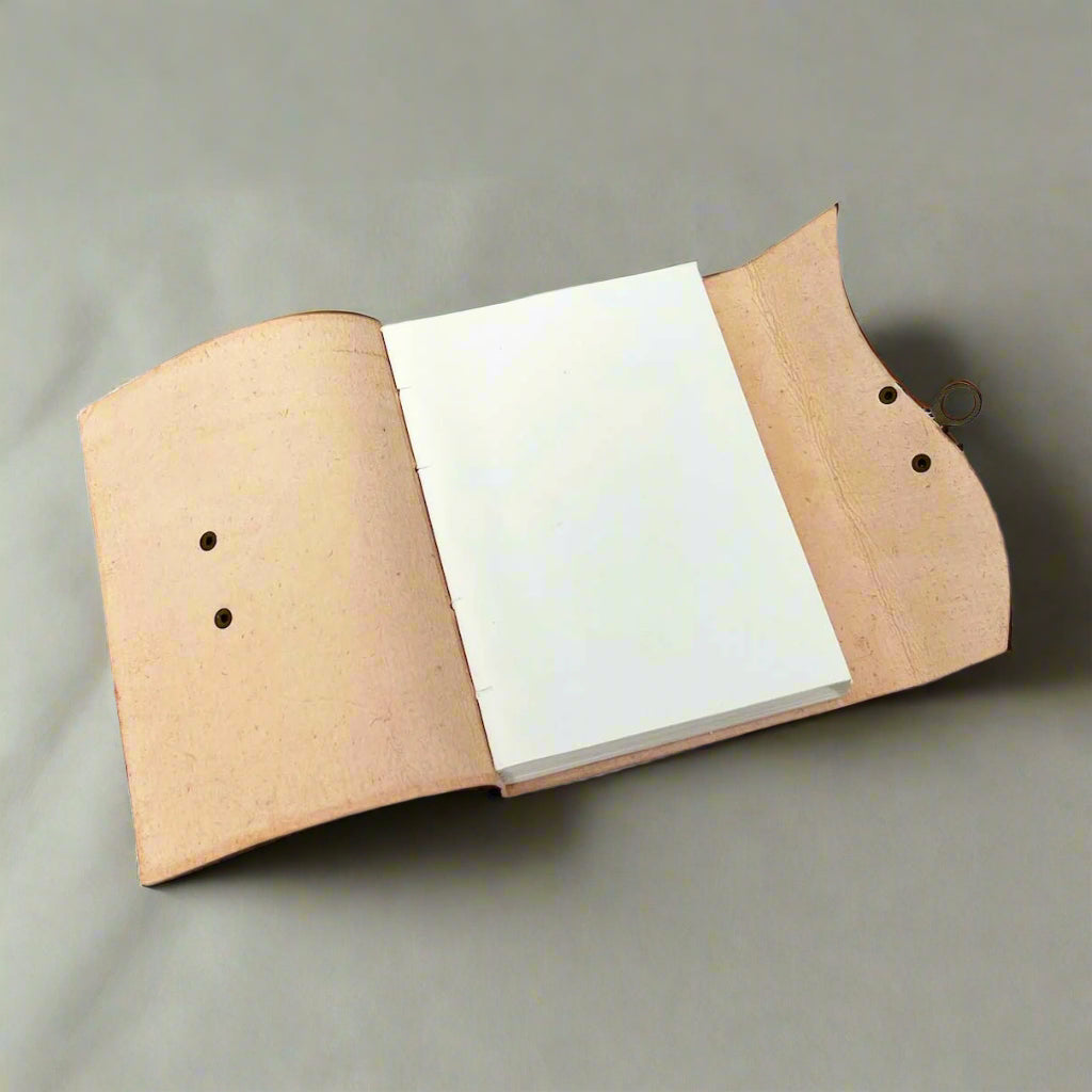 Latch Handmade Leather Journal Soothi