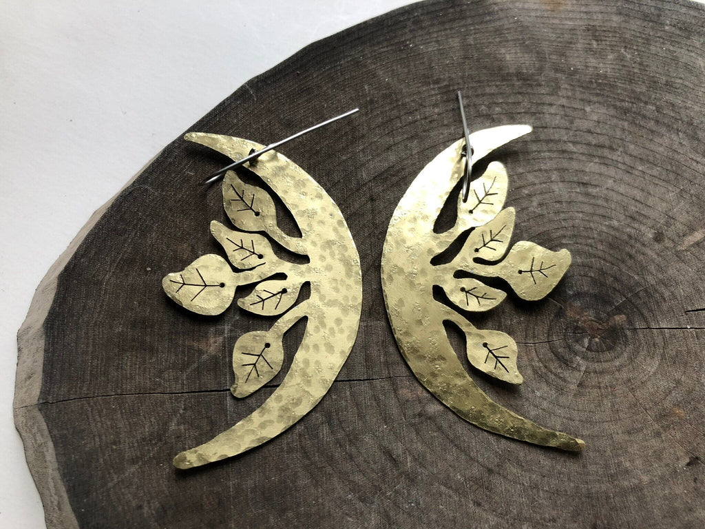crescent moon and leaf earrings, Luna garden earrings Adriana Soto Joyeria