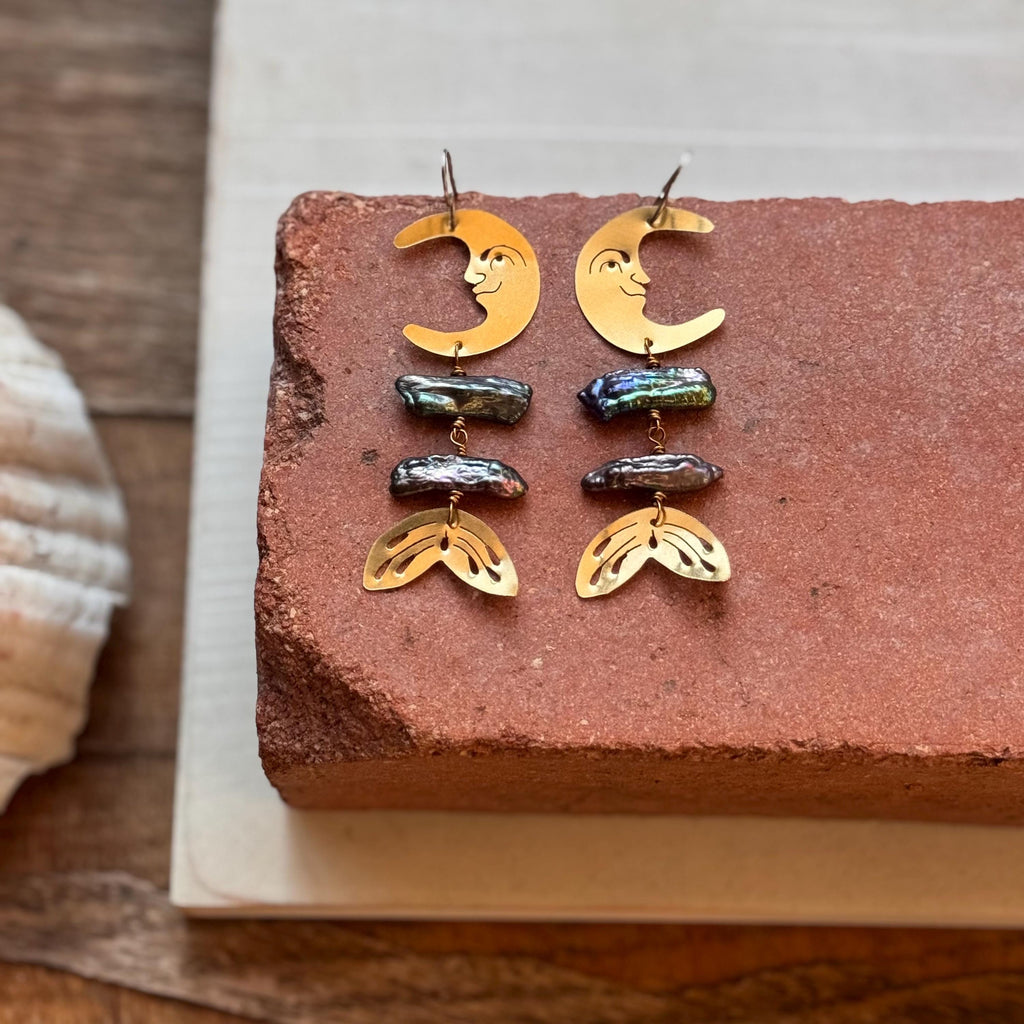 Brass Lunar Pearl Rib Tide Earrings: Biwa Pearl mermaid Luna Adriana Soto Joyeria