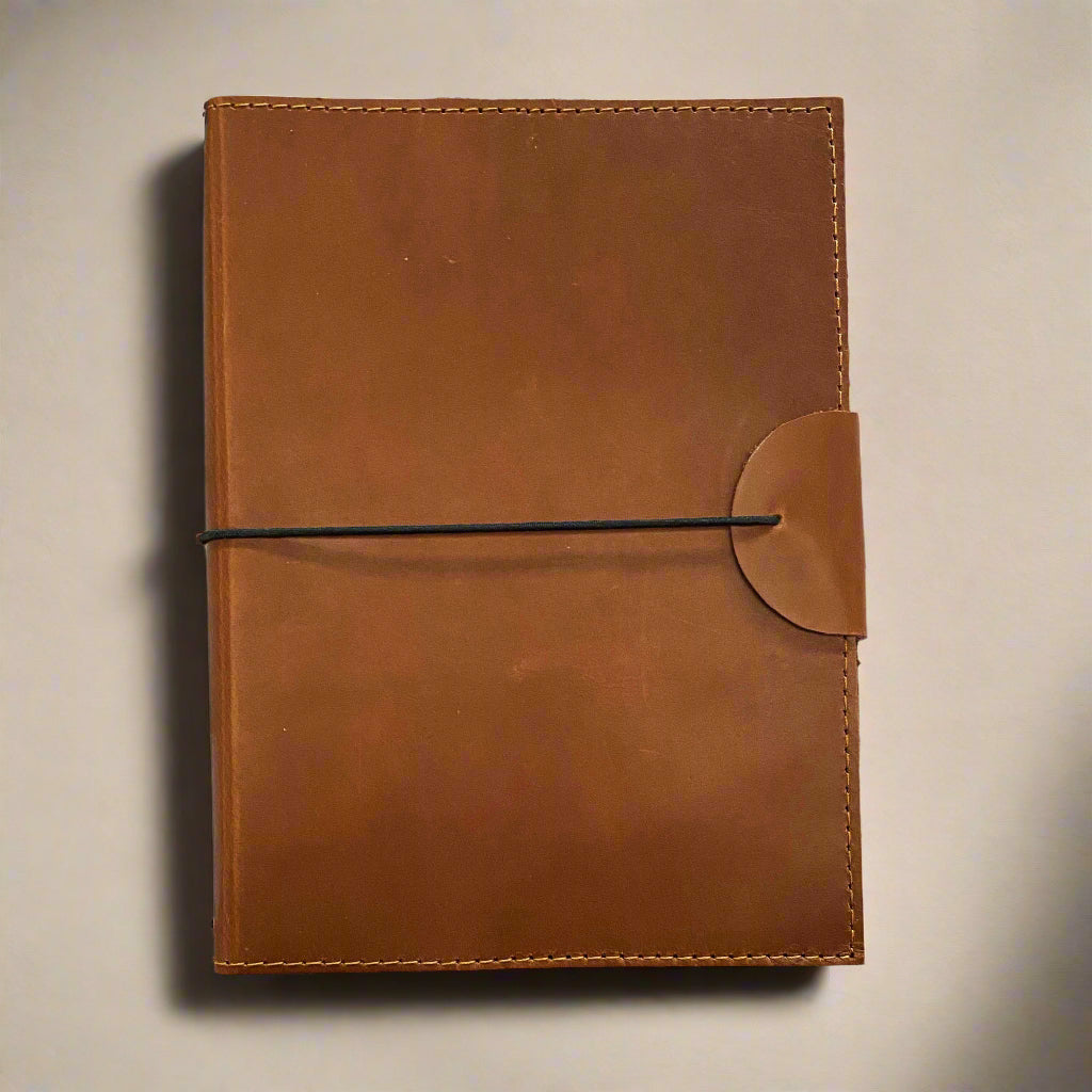 Soothi A5 Refillable Leather Traveler's Journal - Classic Design with Pockets, Pen Slot & Tree-Free Paper Soothi